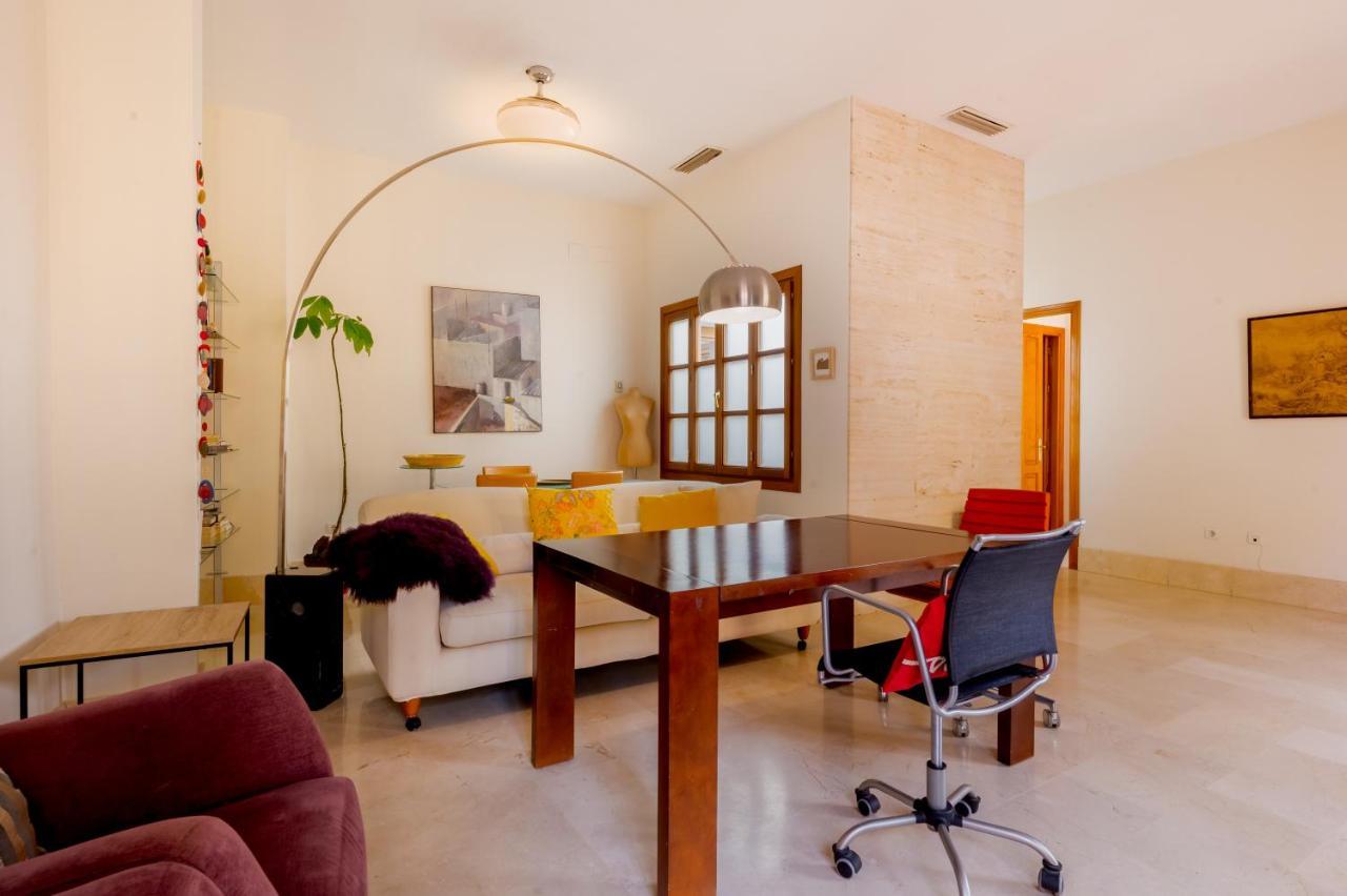 Large And Practic - 3Bd 2Bth- Arenal Apartment Sevilla Bagian luar foto